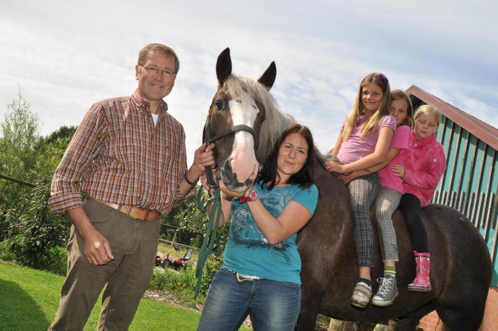 Ferienhof & Landhotel Laurenz グローナウ 部屋 写真